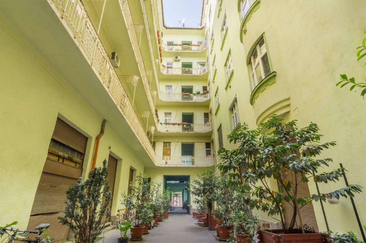 Vori Vori De Luxe Apartment Budapeste Exterior foto