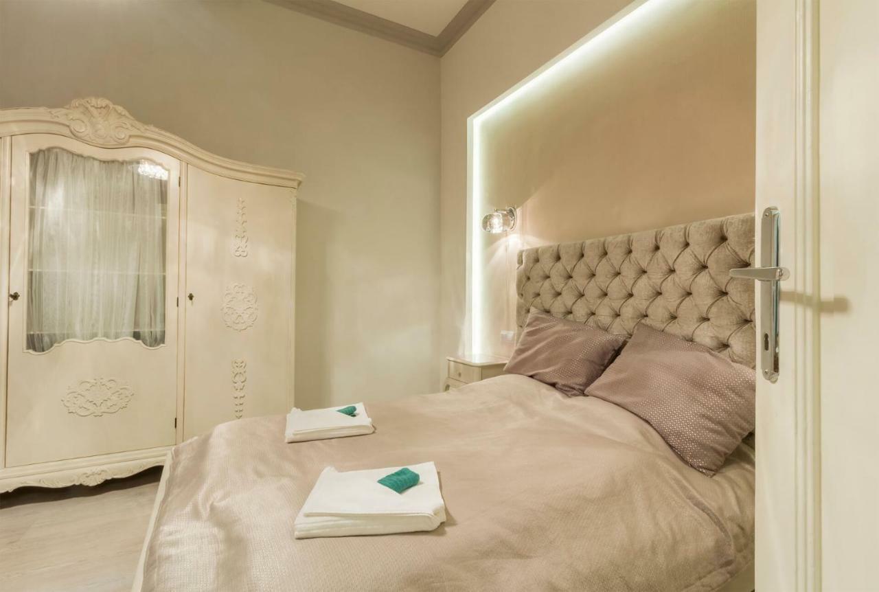 Vori Vori De Luxe Apartment Budapeste Exterior foto